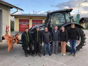 Miettraktorübergabe

an die Gemeinde Altmelon aus
3925 Altmelon

Valtra N114eh und Hauer Schneepflug
Viel Erfolg und alles Gute