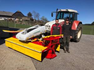 Maschinenübergabe

an Herrn Auer Martin aus
  3925 Arbesbach - Schönfeld

Pöttinger Novacat 301 alpha-motion

Viel Erfolg und alles Gute