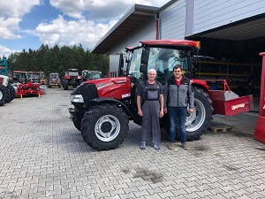 Traktorübergabe

an Herrn Friedl Alfred aus
  4280 Königswiesen - Hörzenschlag

Case Farmall 65A

Viel Erfolg und alles Gute