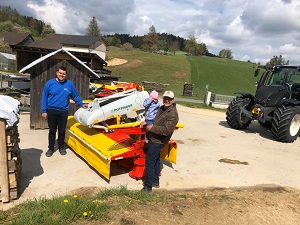 Maschinenübergabe

an Herrn Gundacker Karl aus
  3911 Rappottenstein - Kleinnondorf

Pöttinger Novacat 301 alphamotion master

Viel Erfolg und alles Gute