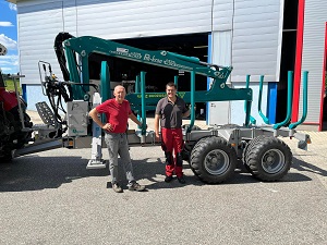 Maschinenübergabe

an Herrn Gutmann Alfred aus
3531 Niedernondorf - Brand

Pfanzelt Rückeanhänger P11 Plus

Viel Erfolg und alles Gute