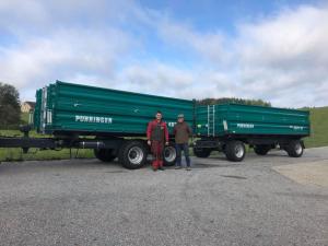 Maschinenübergabe

an Herrn Haneder Peter aus
  3910 Zwettl - Oberstrahlbach

2 Pühringer Kipper Type 4824 T und 6024 2A

Viel Erfolg und alles Gute!