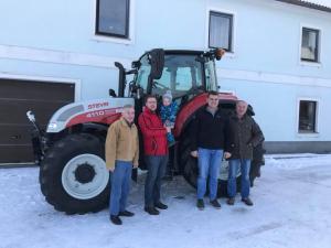 Traktorübergabe

an Familie Hofer aus
4274 Schönau - Niederndorf

Steyr Multi 4110 ET
Viel Erfolg und alles Gute