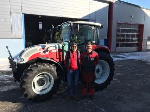 Traktorübergabe

an Herrn Kittenberger Robert aus
3910 Zwettl - Rohrenreith

Steyr Kompakt 4085 ET
Viel Erfolg und alles Gute