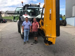 Maschinenübergabe

an Herrn Leonhardsberger Christian
4252 Liebenau - Windhagmühl

Müthing Heck- und Seitenmulcher MU-L/S 250
Viel Erfolg und alles Gute