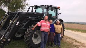 Traktorübergabe

an Herrn Pfeiffer Karl aus
  3861 Eggern - Reinberg-Litschau

Valtra A114

Viel Erfolg und alles Gute!