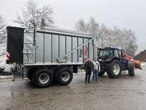 Maschinenübergabe

an Familie Riegler aus
4363 Pabneukirchen - Untermaseldorf

Fliegl ASW 261

 Viel Erfolg und alles Gute
