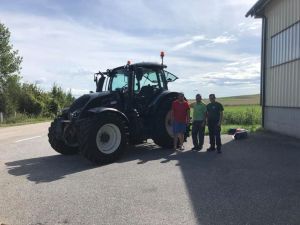 Traktorübergabe

an Herrn Schabasser Franz
aus 3123 Thallern 

Valtra N114eH5

Viel Erfolg und alles Gute!
