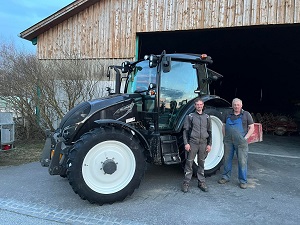 Traktorübergabe

an Familie Sidl aus
3912 Grafenschlag - Kaltenbrunn

Valtra A104 MH4

Viel Erfolg und alles Gute