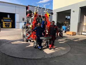 Maschinenübergabe

an Herrn Tauber Herbert aus
  3920 Groß Gerungs - Griesbach

Zettkreisel Pöttinger HIT 6.61

Viel Erfolg und alles Gute