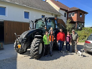 Traktorübergabe

an Familie Wahl aus
4320 Allerheiligen - Oberlebing

Valtra A115 MH4

 Viel Erfolg und alles Gute
