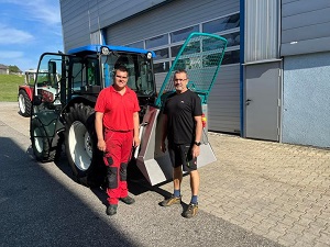 Maschinenübergabe

an Herrn Windischhofer Johann aus
4274 Schönau

Pfanzelt Getriebeseilwinde DW S150

Viel Erfolg und alles Gute