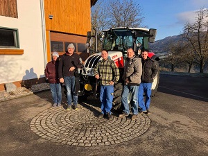 Traktorübergabe

an Familie Wurzer aus
  3691 Nöchling - Gulling

   Steyr 4085 Kompakt  ET

Viel Erfolg und alles Gute