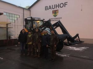 Traktorübergabe

an die Gemeinde Arbesbach aus
3925 Arbesbach

Steyr 4145 Profi CVT mit
Hauer Frontlader XB 150
Viel Erfolg und alles Gute