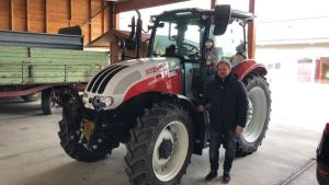 Traktorübergabe

an Firma Kölly Bau GmbH aus
7301 Deutschkreutz

Steyr 4085 Kompakt

Viel Erfolg und alles Gute