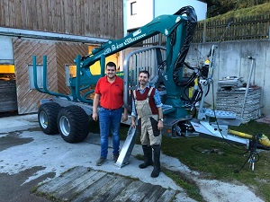 Maschinenübergabe

an Herrn Pilz Willibald aus
4271 St. Oswald - Holzmühle

Pfanzelt Rückeanhänger S9 mit Kran LK 4272

Viel Erfolg und alles Gute!